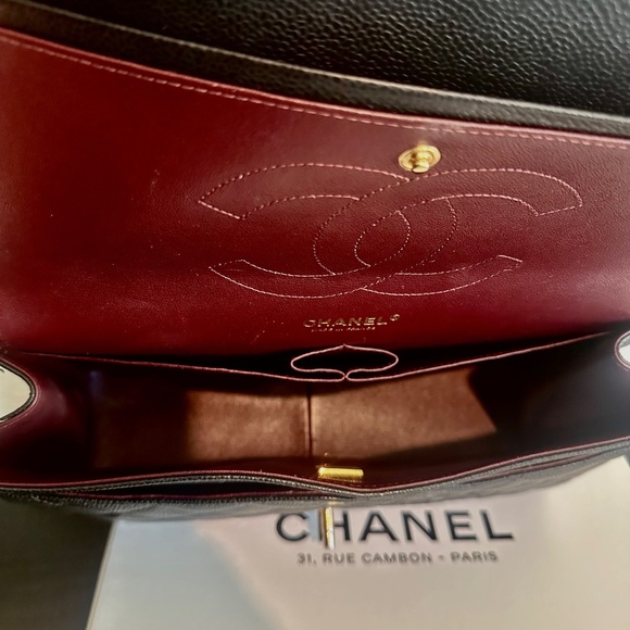 Chanel large classic double flap handbag - Picture 6 of 11